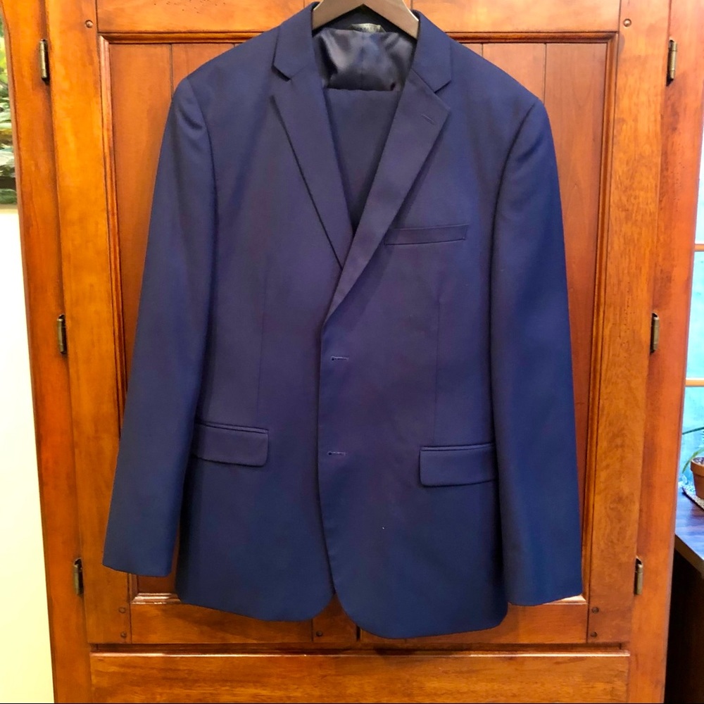 Caravelli Slim Navy Blue 3-Piece Suit